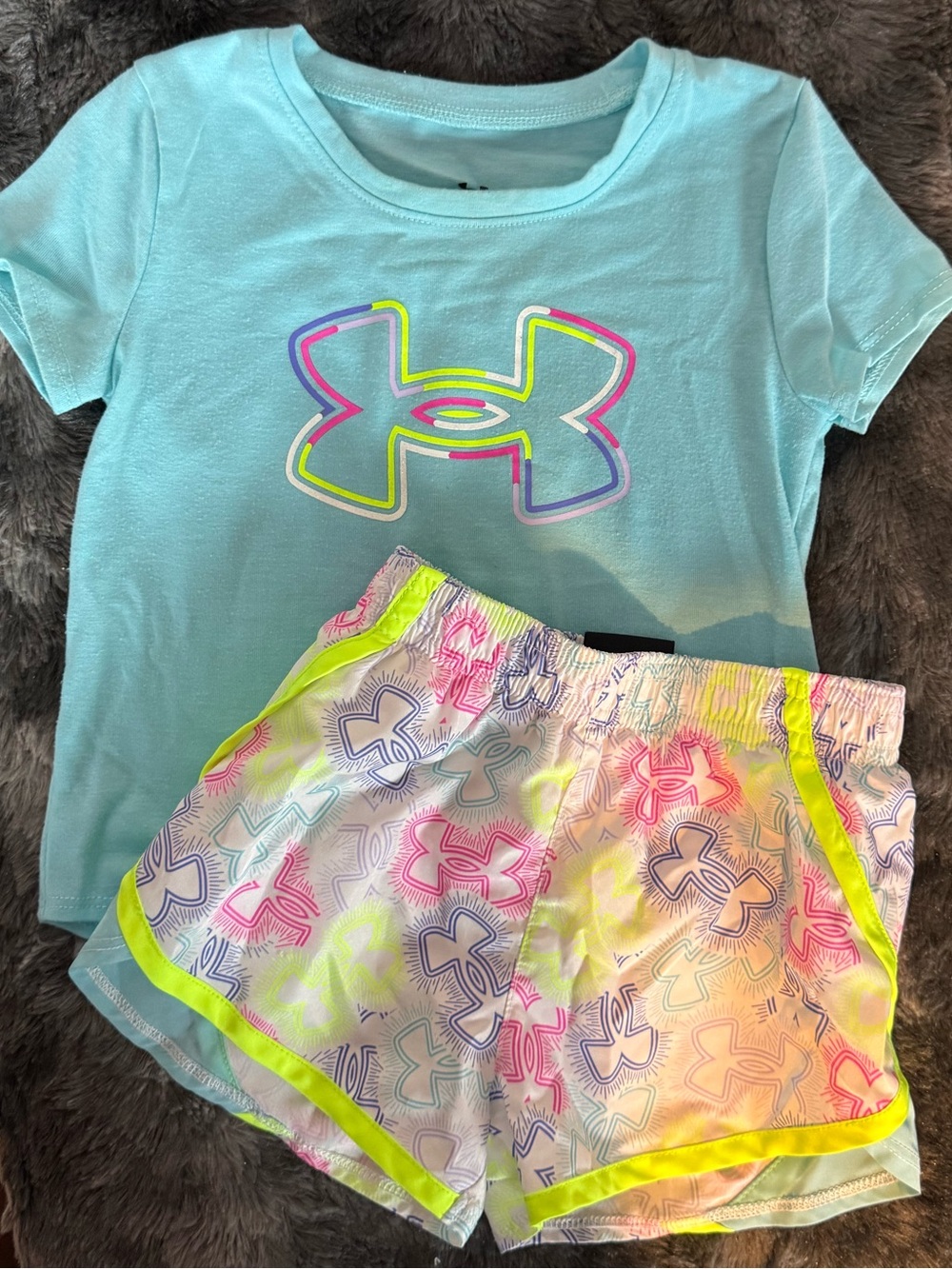 Under Armour Aqua Tee and Neon Trim Logo Shorts Set
